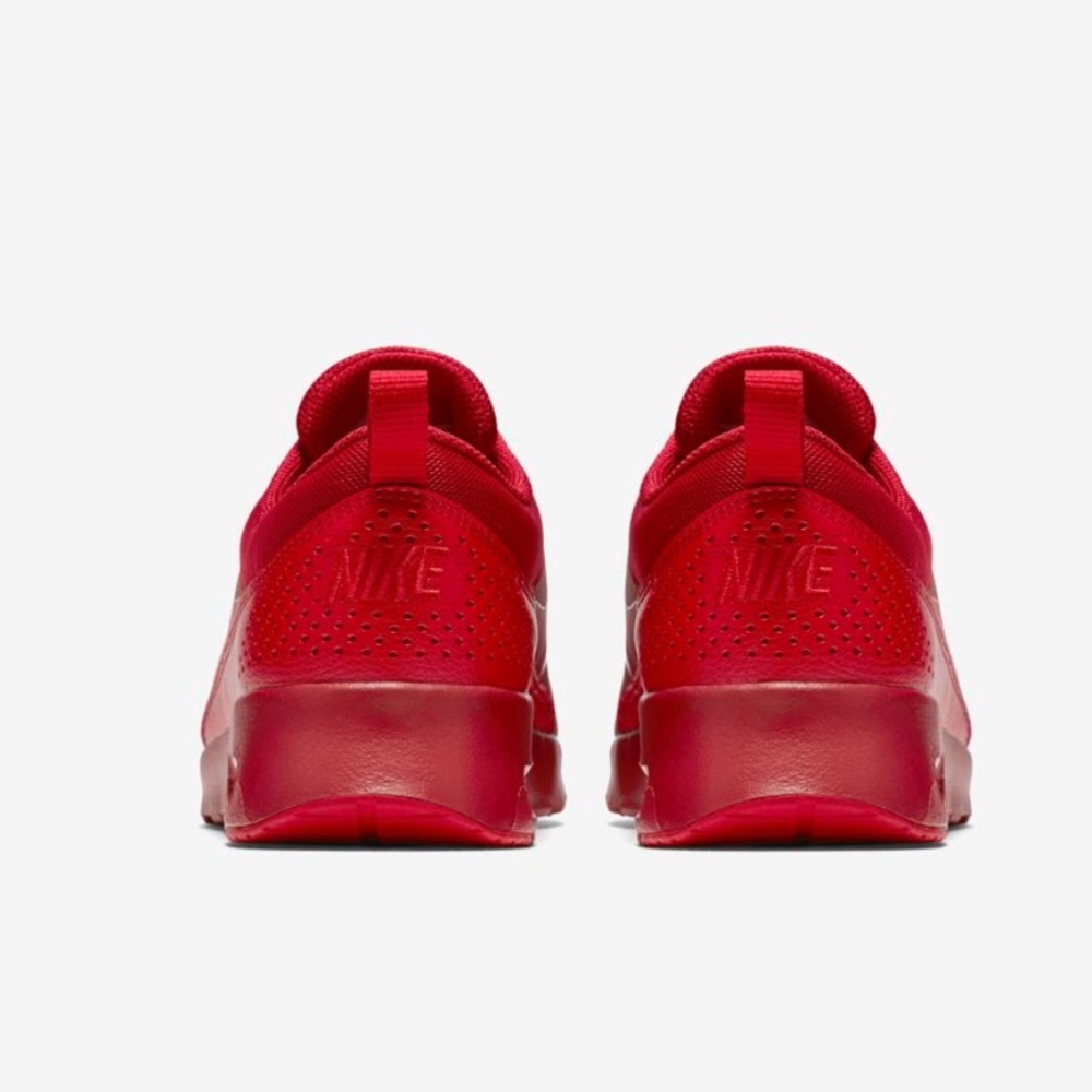 Nike red air max thea - Picture 3 of 8